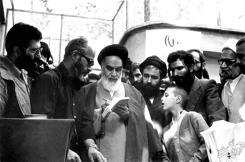 امام درباره پذیرش اشتباهات به شورای نگهبان چه گفت؟ / مخالفت با کاندیداتوری روحانیون و نظامیان؟